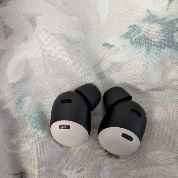 Google Pixel Buds Pro Porcelain - Picture 10 of 11
